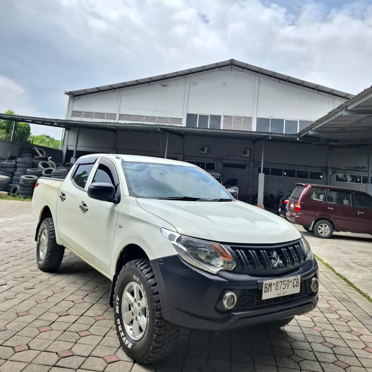 TRITON DC HDX 4x4 M/T 