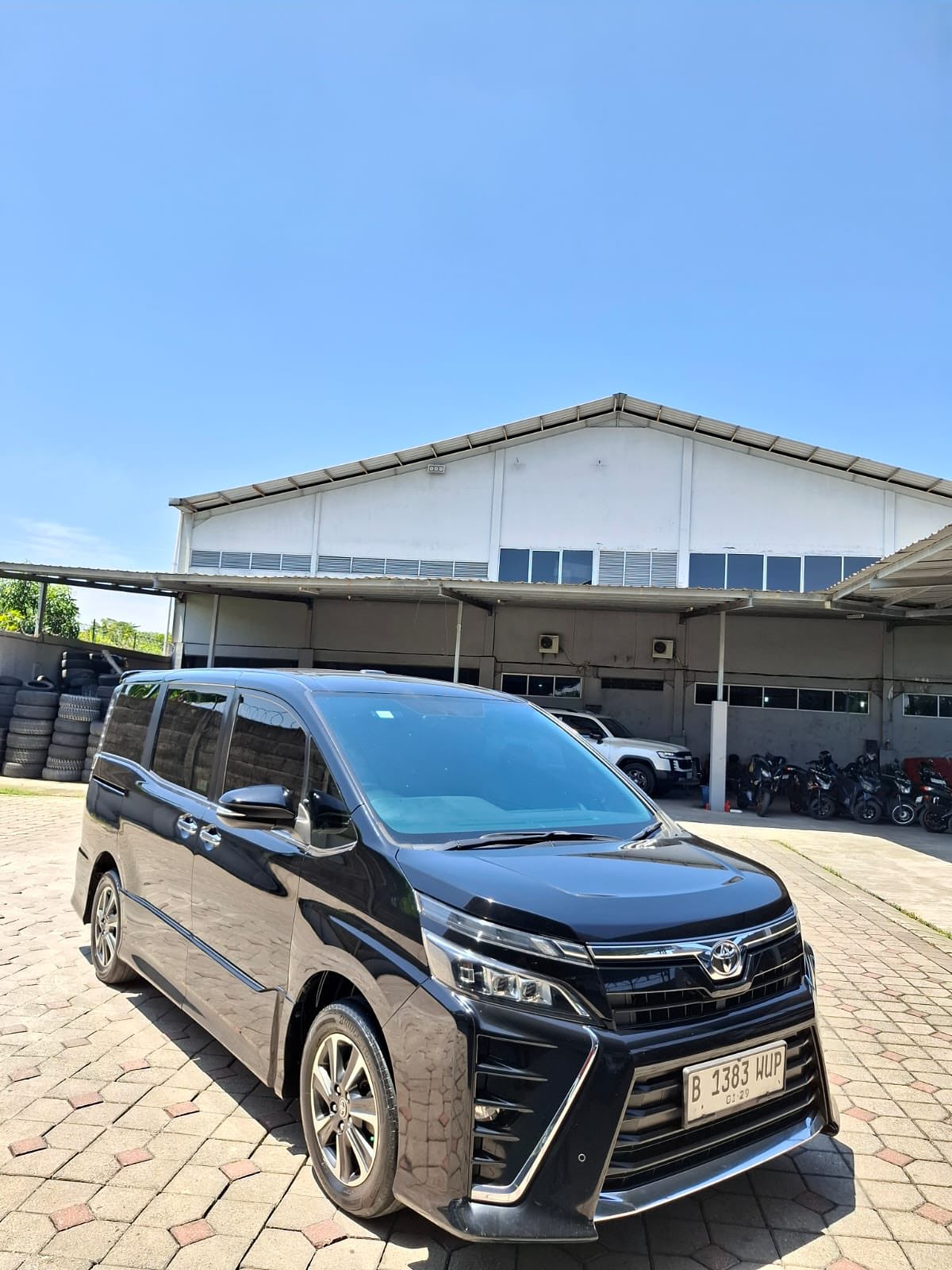 VOXY MATIC A/T KM 65RB 